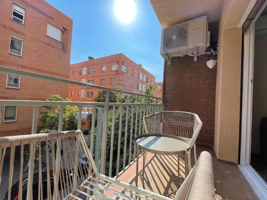 Superflat Near Beach 15' Center Сант Адриа де Бесос Екстериор снимка